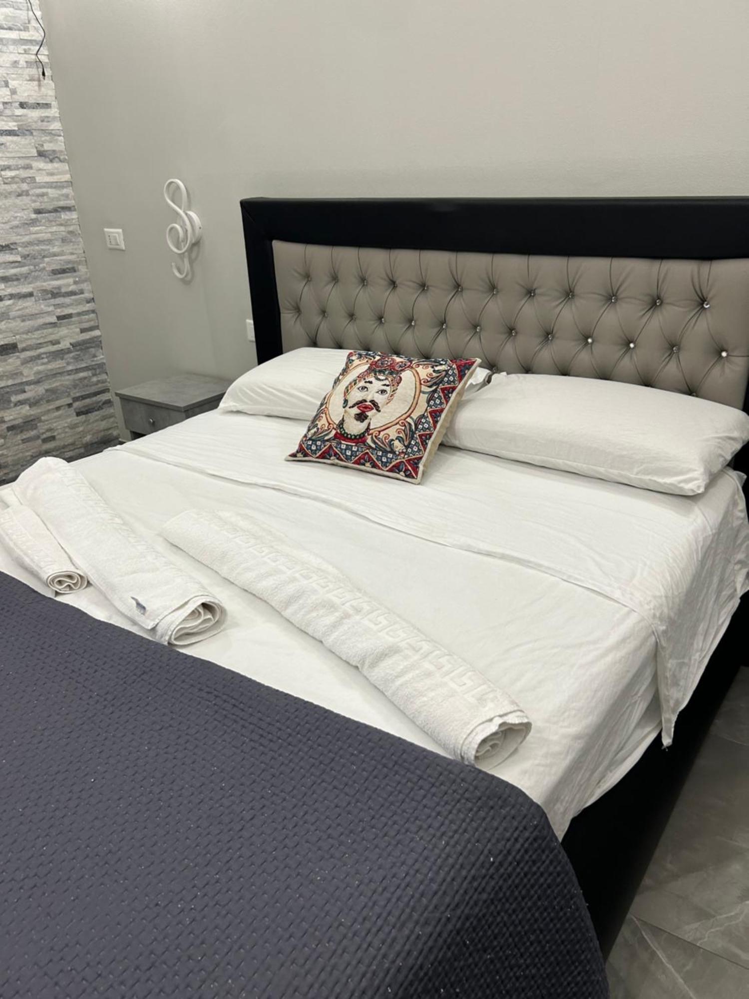 Apartament Fanale House Katania Zewnętrze zdjęcie